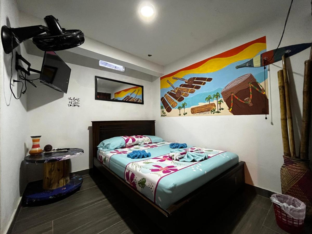 Acuarios Hostal Playa Ladrilleros Bagian luar foto