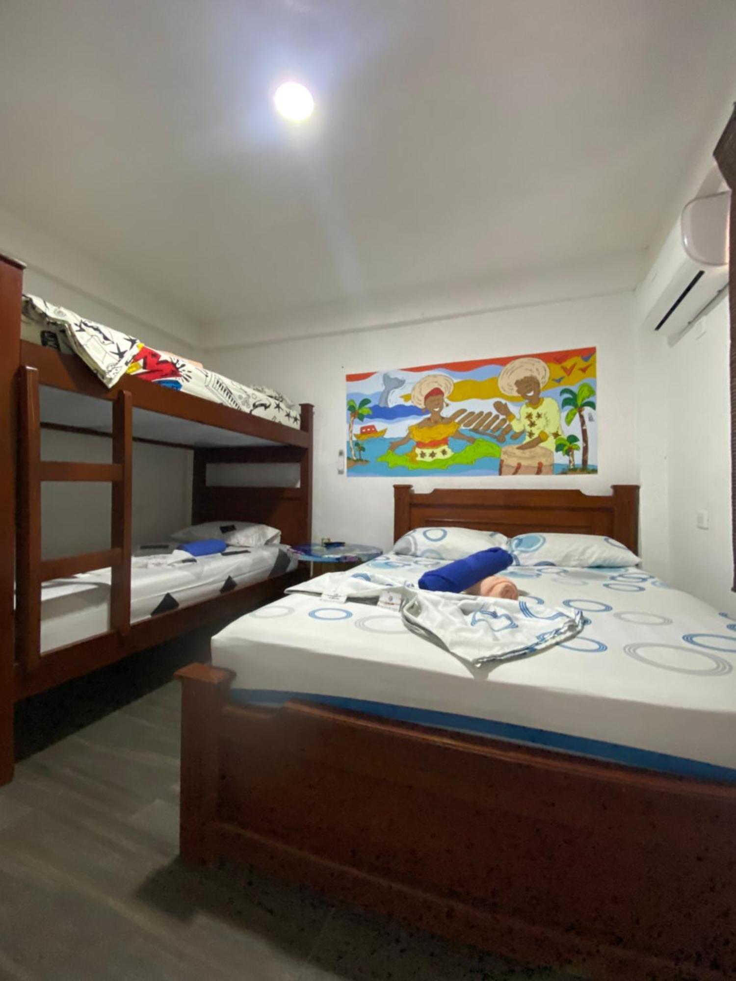 Acuarios Hostal Playa Ladrilleros Bagian luar foto