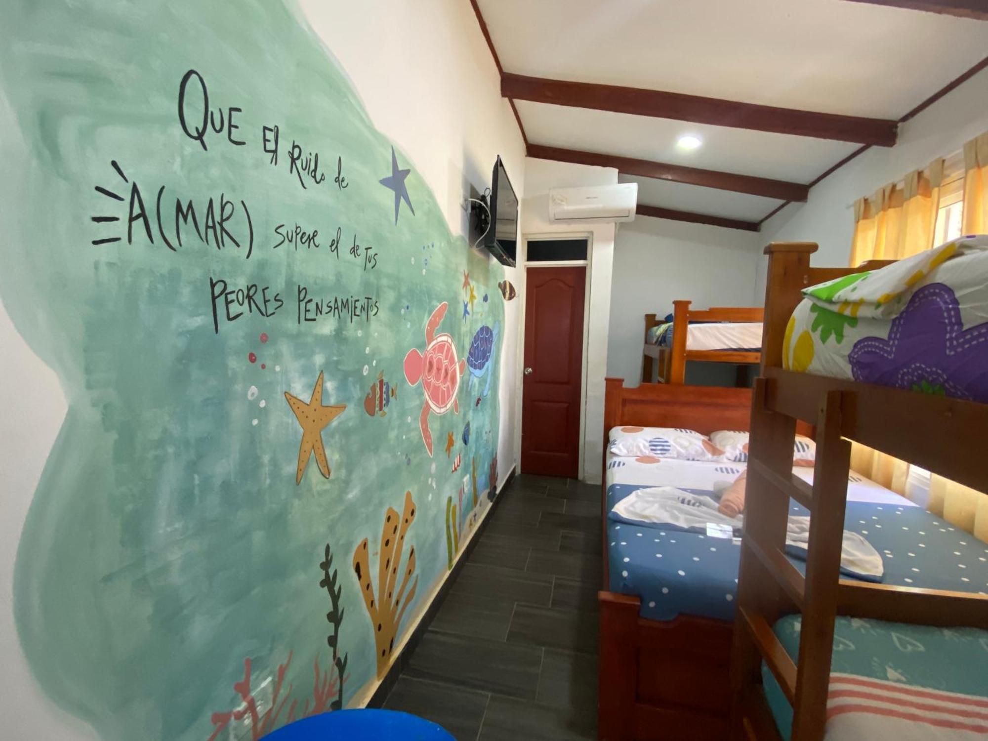 Acuarios Hostal Playa Ladrilleros Bagian luar foto