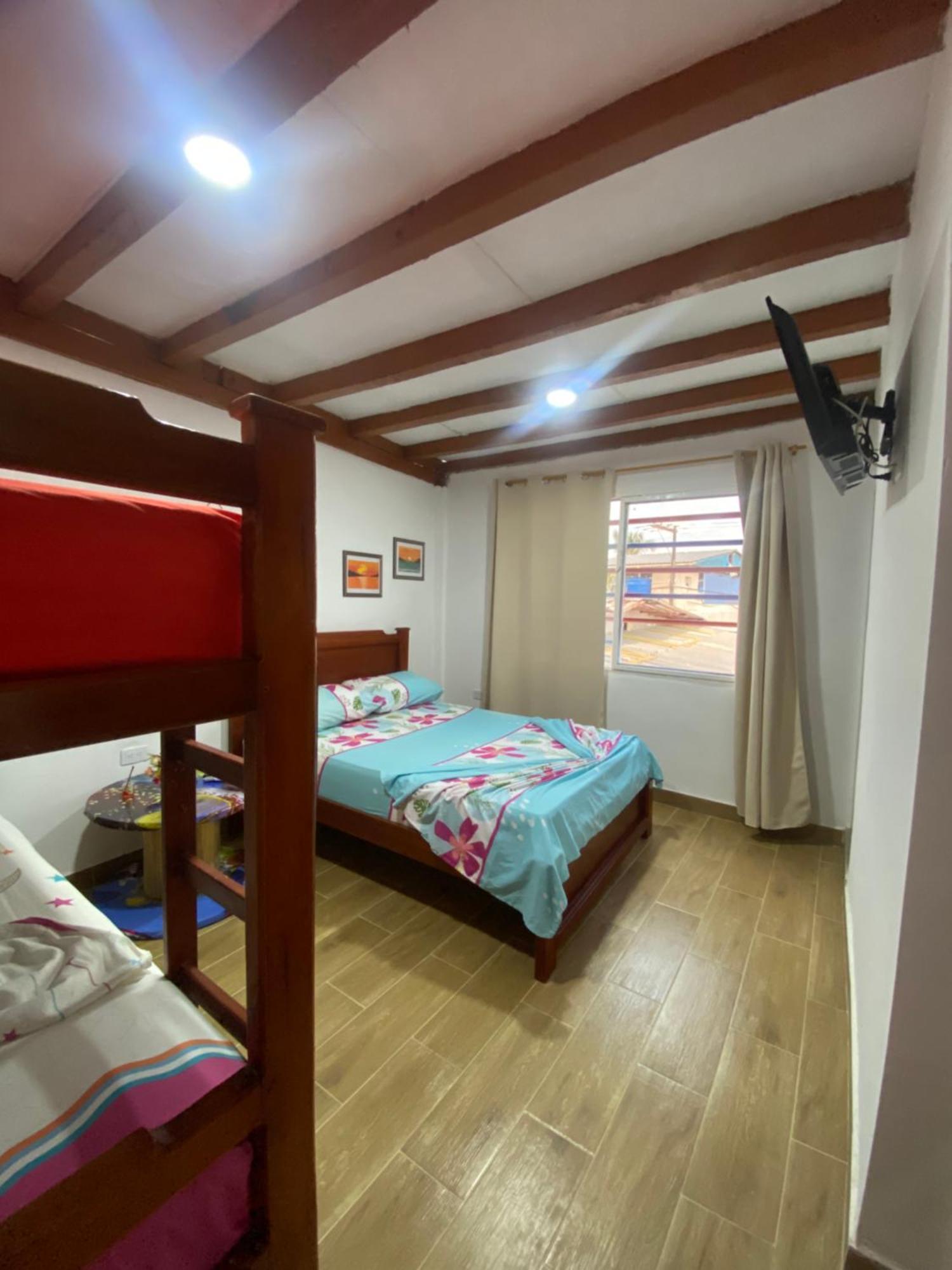 Acuarios Hostal Playa Ladrilleros Bagian luar foto
